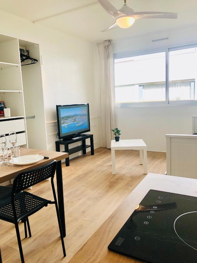 Superbe Appartement Front De Mer Villeneuve-Loubet Dış mekan fotoğraf