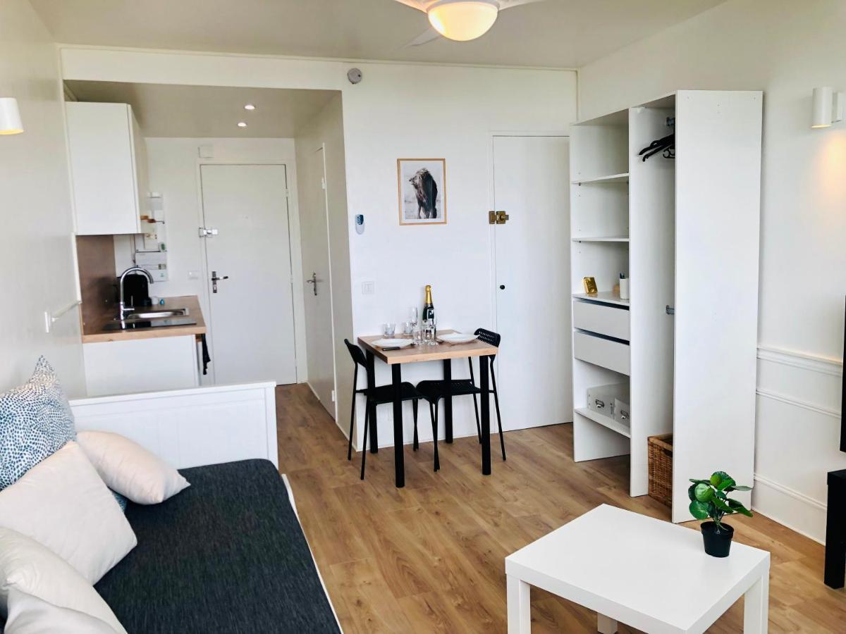 Superbe Appartement Front De Mer Villeneuve-Loubet Dış mekan fotoğraf
